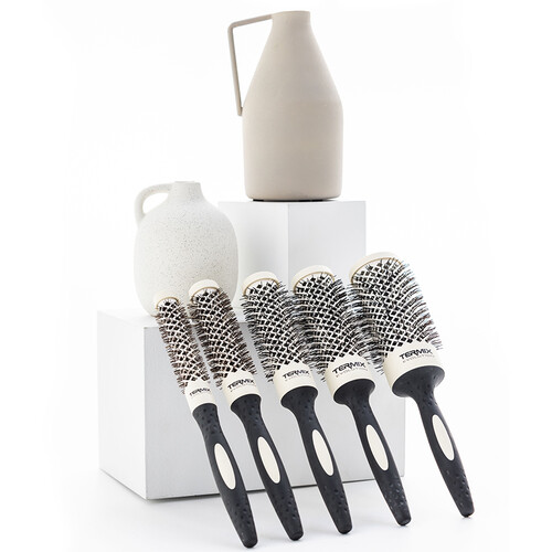 BROSSE À CHEVEUX 6